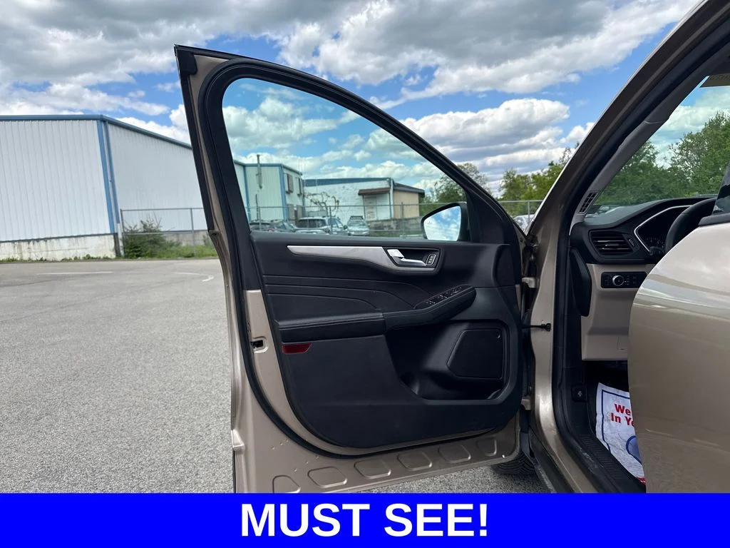 Used 2021 Gold Ford SEL image 20