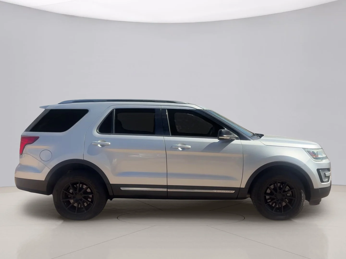 Used 2016 Silver Ford XL 4WD image 6