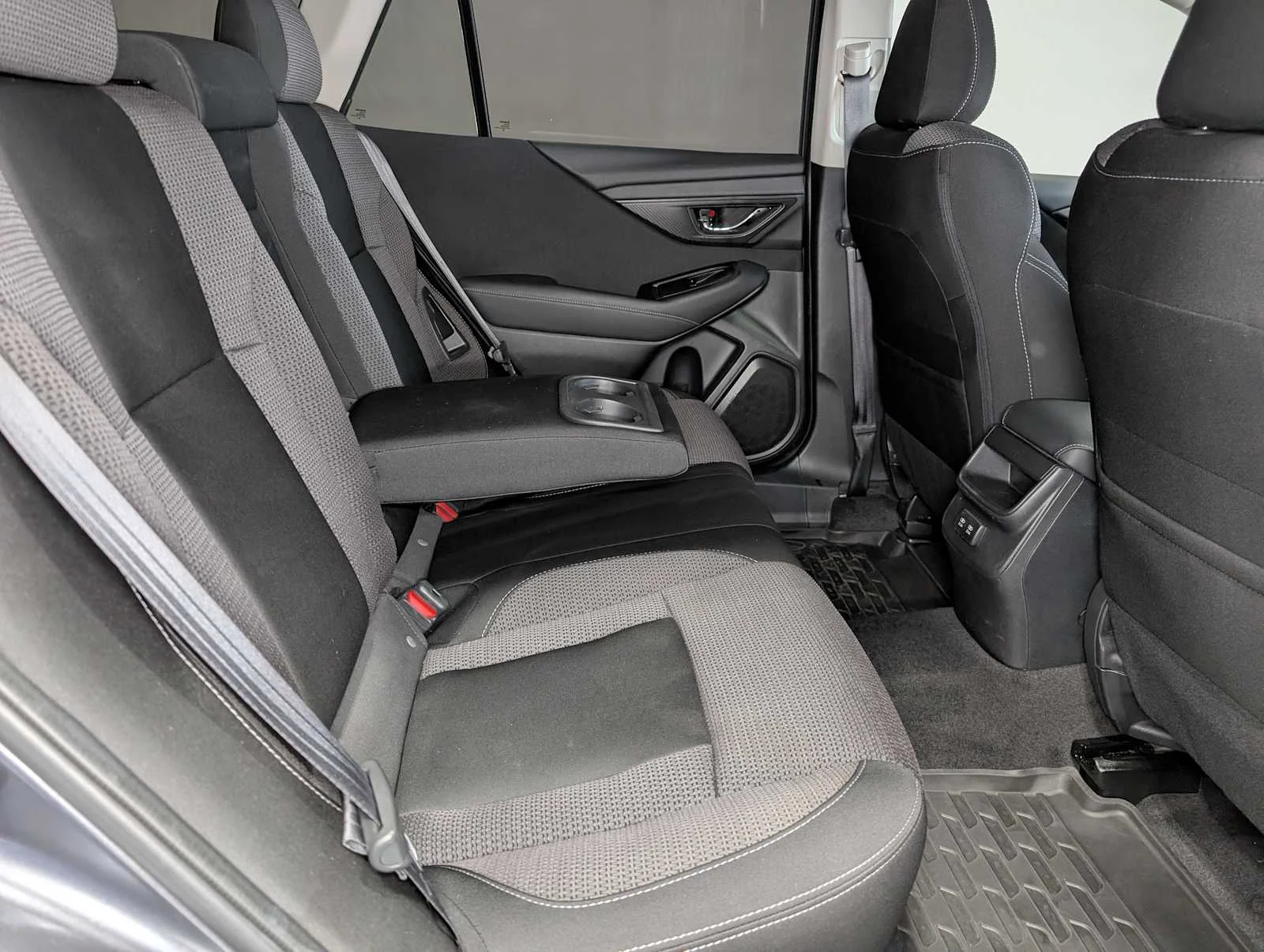 Used 2021 Magnetite Gray Metallic Subaru Premium image 38