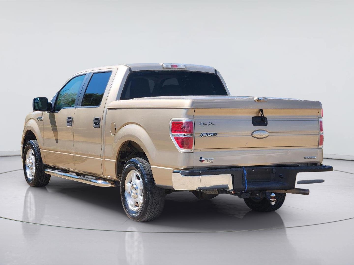 Used 2011 Pale Adobe Metallic Ford XLT image 4