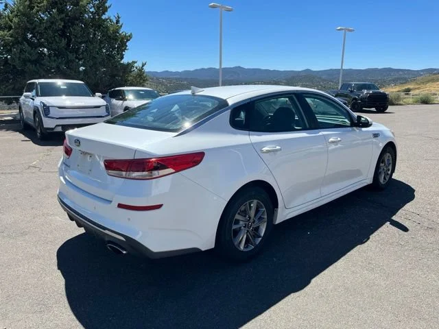 Certified Used 2020 Snow White Pearl Kia LX image 8