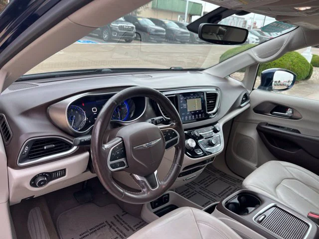 Used 2018 Blue Chrysler Touring L Plus image 10