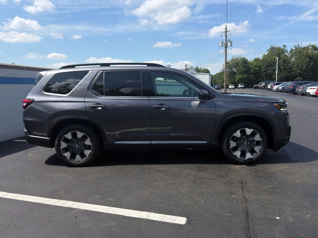 New 2026 Modern Steel Metallic Honda Touring image 6