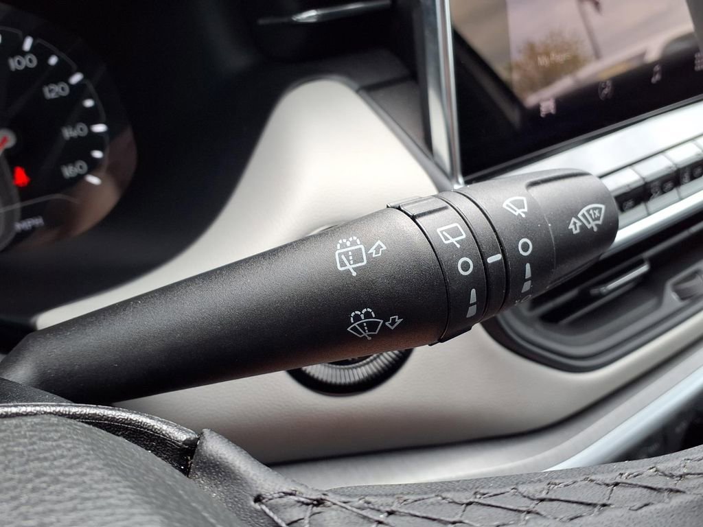 2025 Jeep Compass Limited - Photo 23