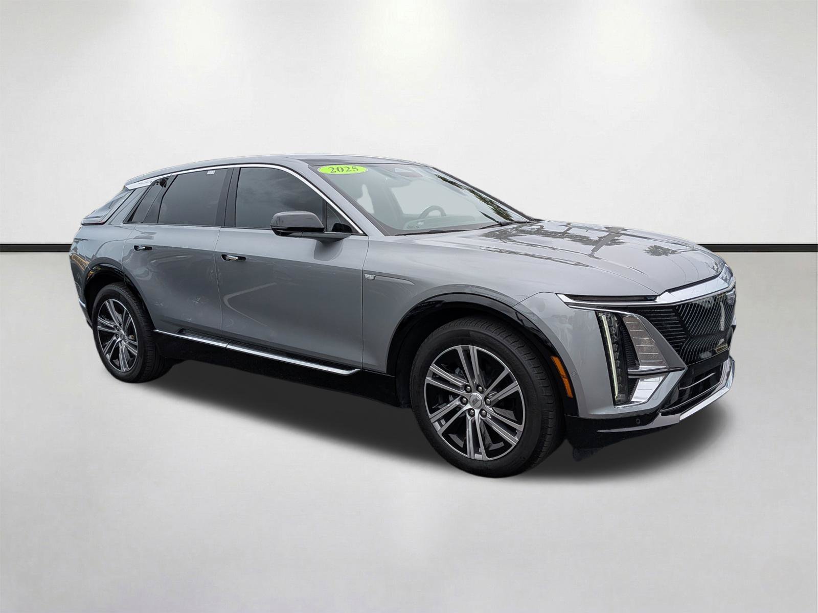 Used 2025 Cadillac LYRIQ Luxury 1 with VIN 1GYKPNRK0SZ301527 for sale in Fort Myers, FL