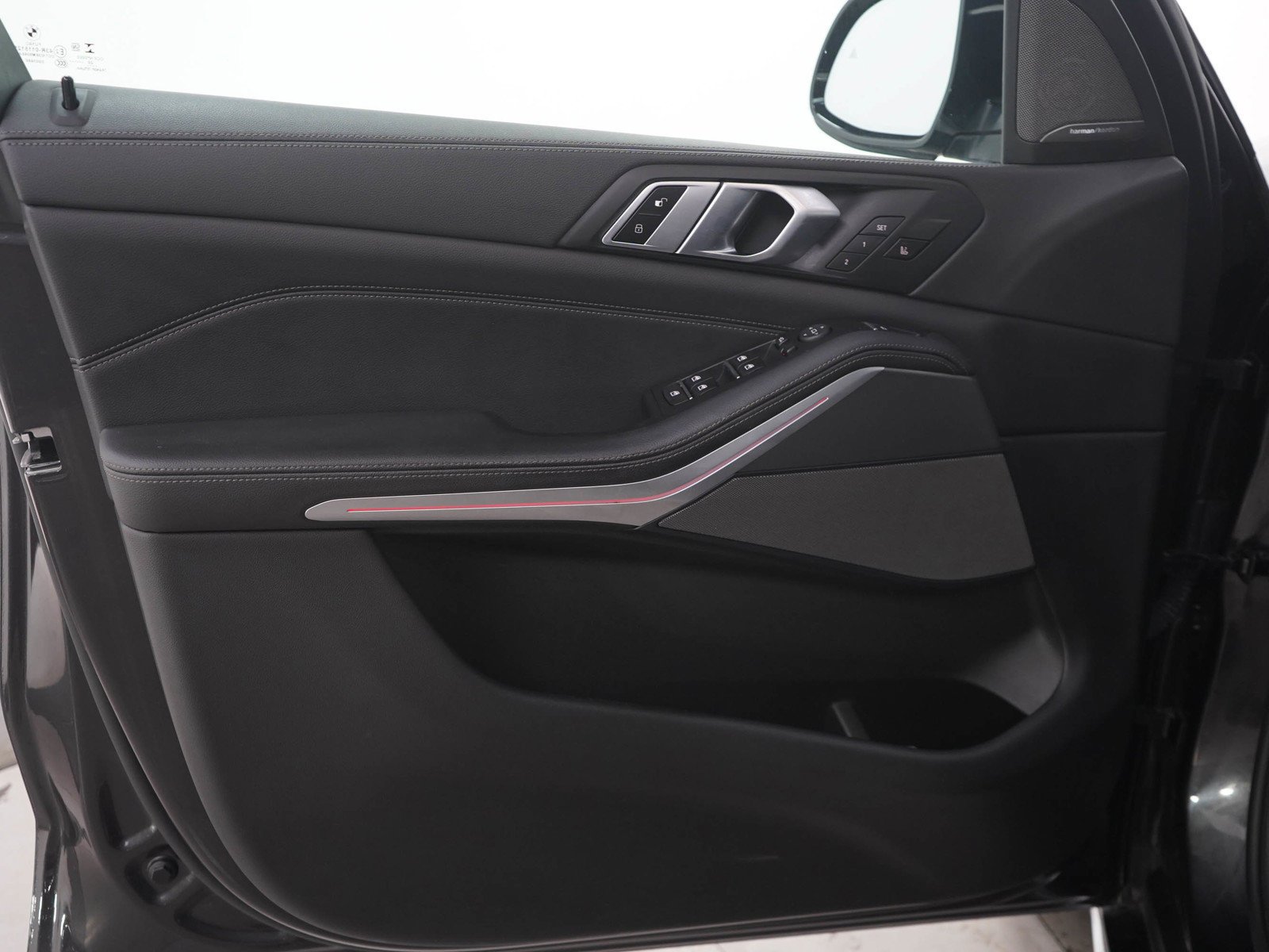 Used 2020 Black BMW xDrive40i image 22