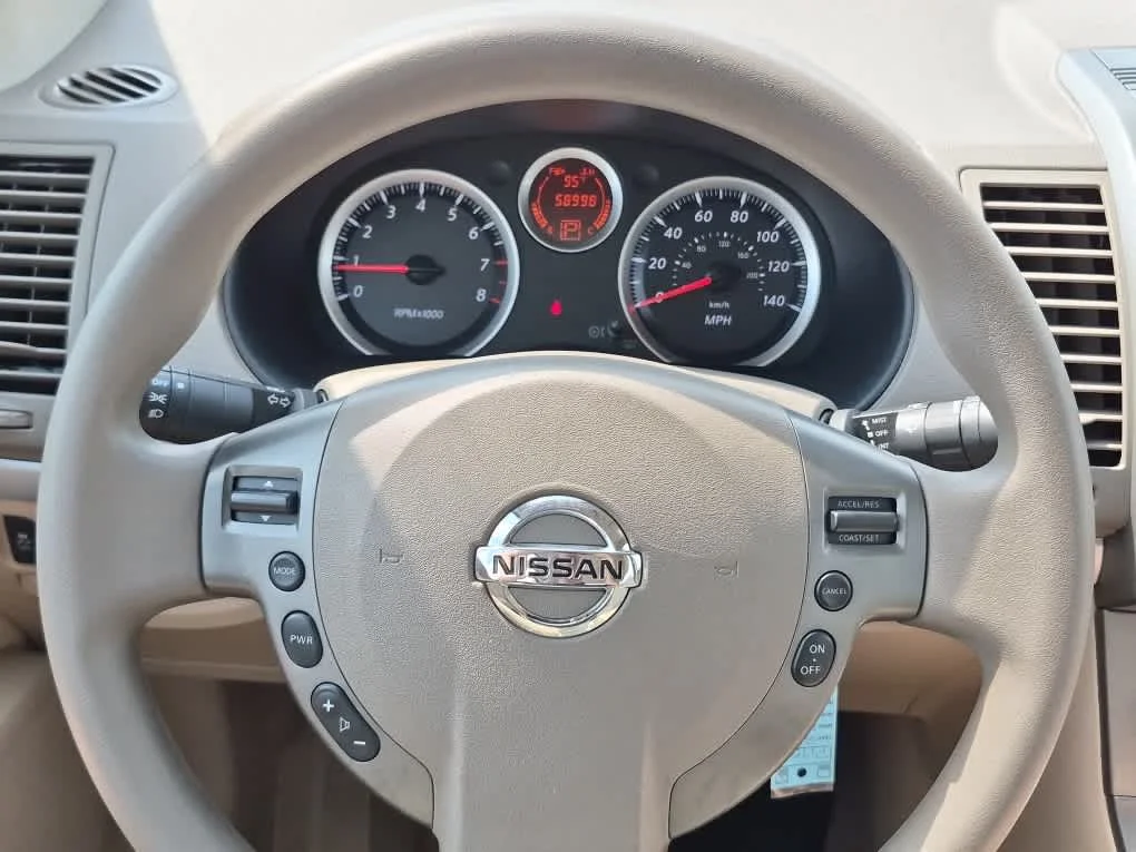 Used 2012 Aspen Ice Nissan 2.0 S image 14