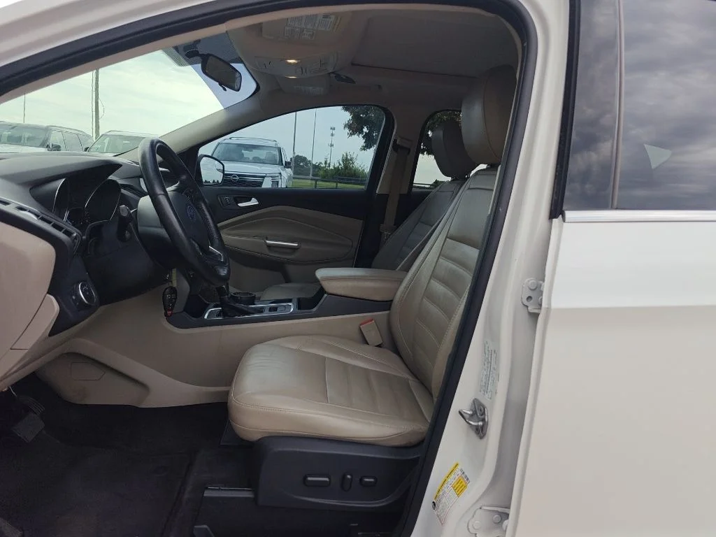 Used 2018 White Ford SEL image 8
