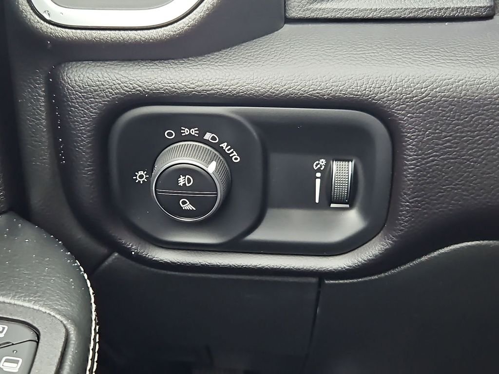 2025 RAM 2500 Big Horn - Photo 18