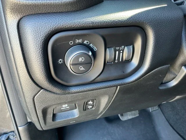 Certified Used 2019 Granite Crystal Clearcoat Metallic Ram Laramie image 33