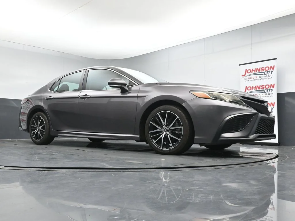 2022 Toyota Camry SE - Photo 32
