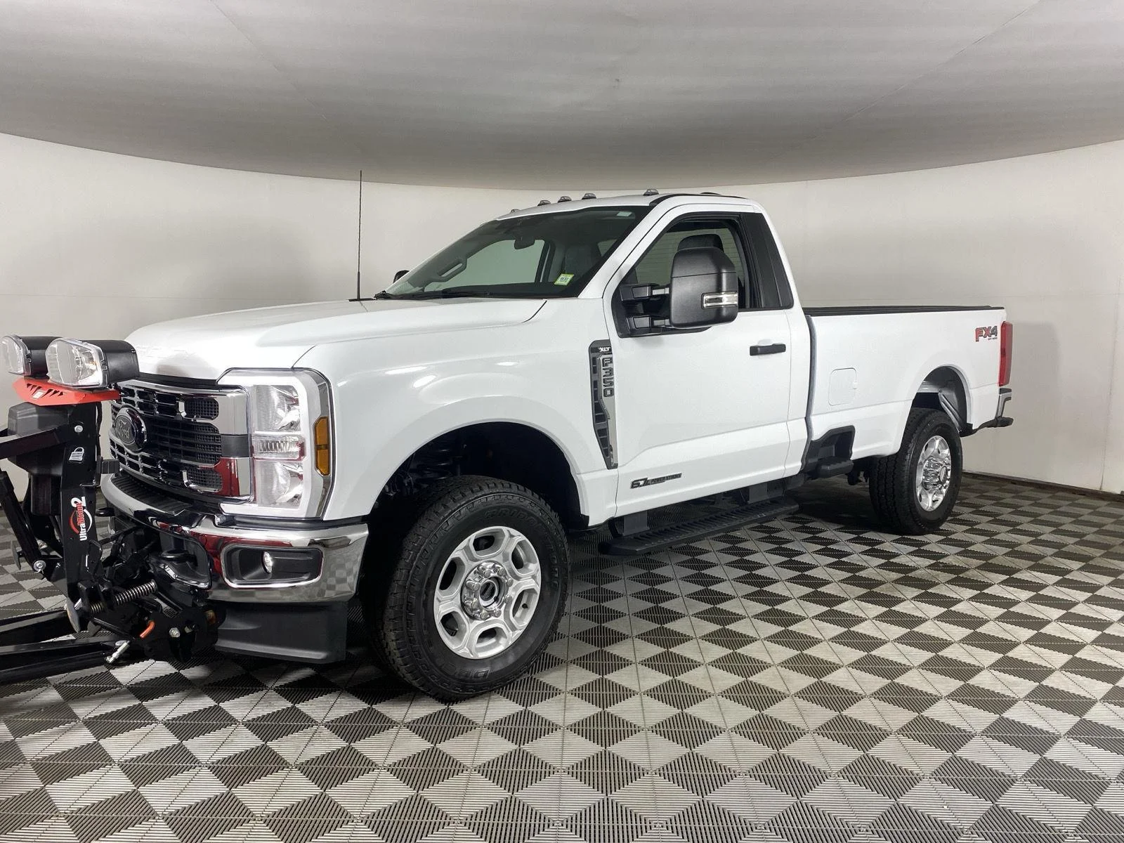Used 2025 Oxford White Ford XLT image 7