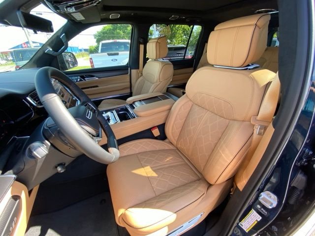 New 2026 Fathom Blue Pearl-Coat Exterior Paint (Late Availability) Jeep Summit Reserve image 9