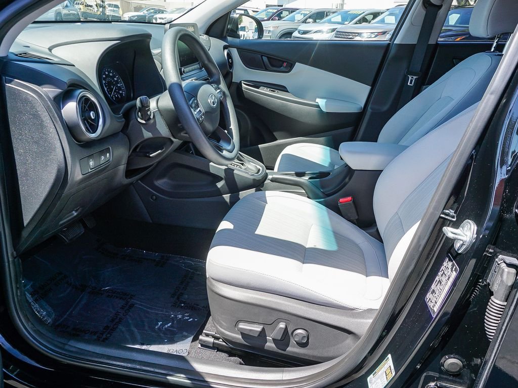 Used 2023 Black Hyundai SEL image 18