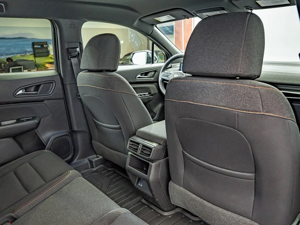 Used 2024 Snowfall Pearl Honda EX image 37