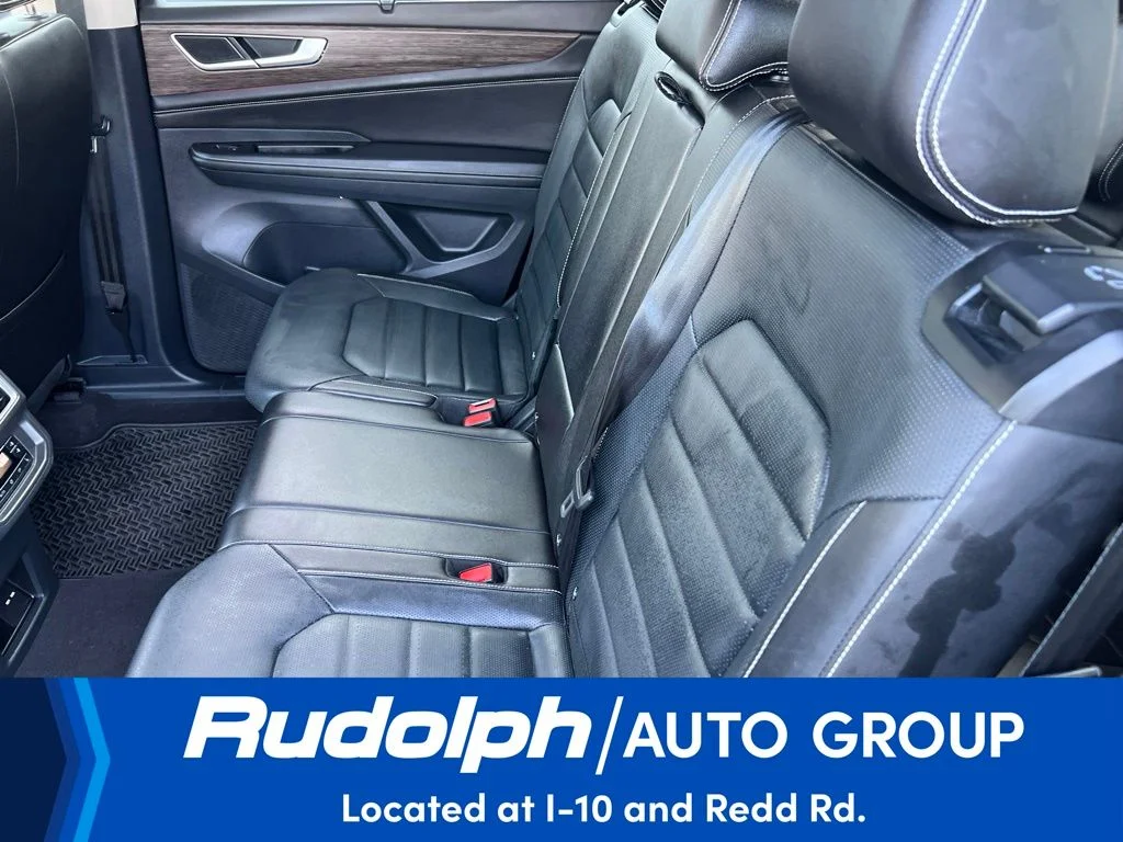 Used 2024 Black Volkswagen 2.0T SEL image 10