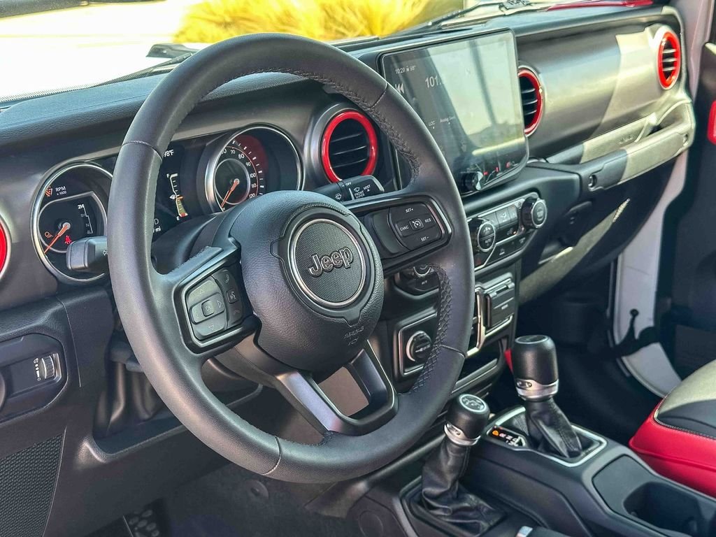Used 2023 White Jeep Willys image 12