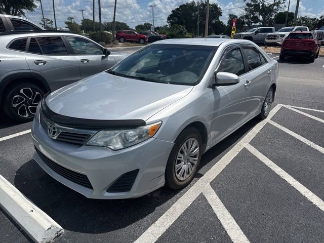 2014 Toyota Camry 2.5 Auto L's photo