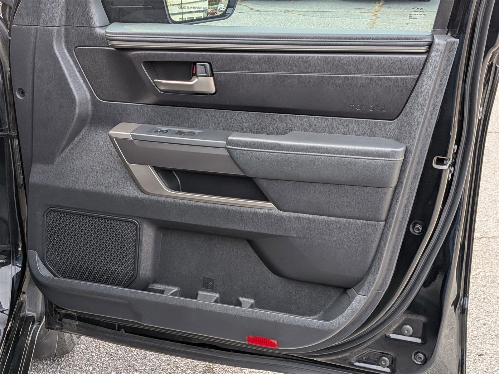 Used 2022 Midnight Black Metallic Toyota SR5 image 30