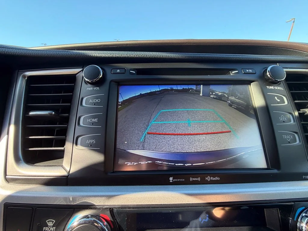 Used 2019 Blue Toyota LE Plus image 21