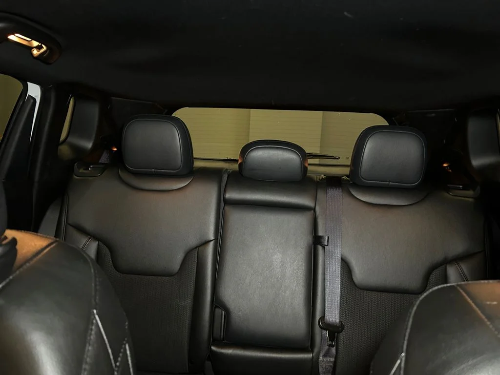 Used 2025 Bright White Jeep Trailhawk image 23