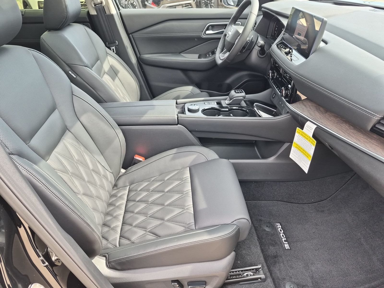New 2026 Super Black Nissan Platinum image 30