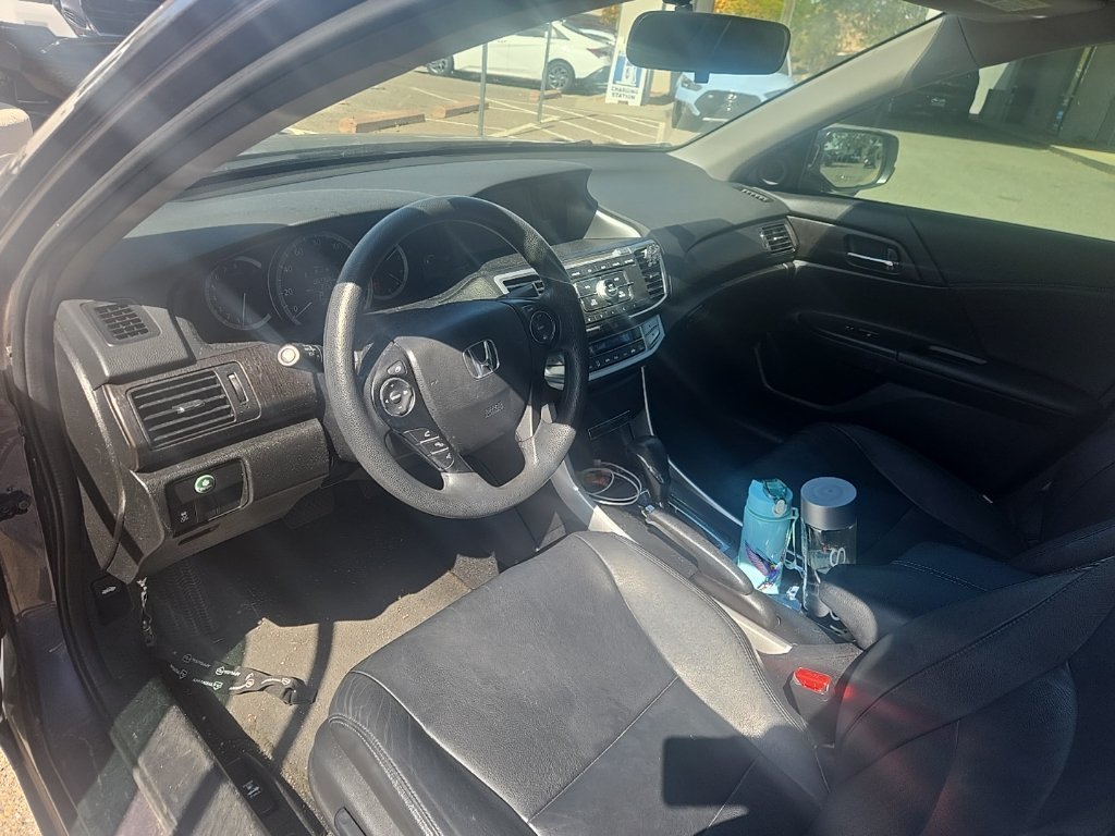 Used 2015  Honda EX image 10
