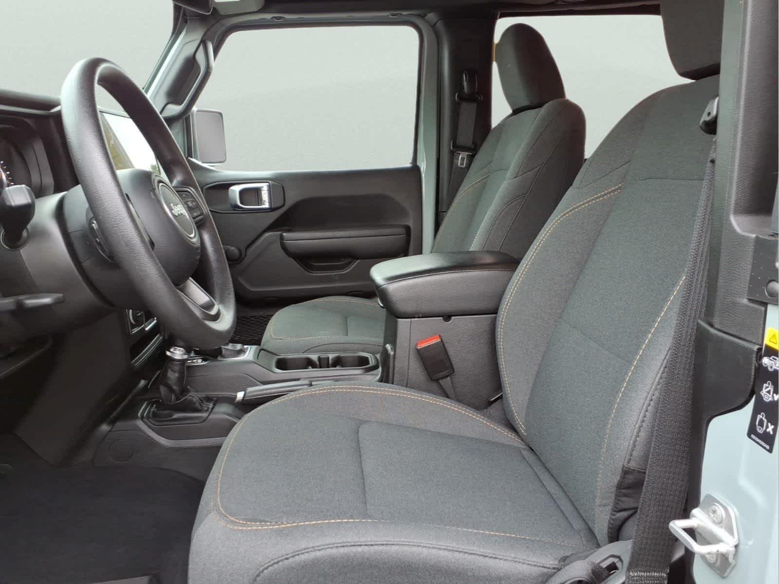 Used 2024 Earl Clearcoat Jeep Sport image 15