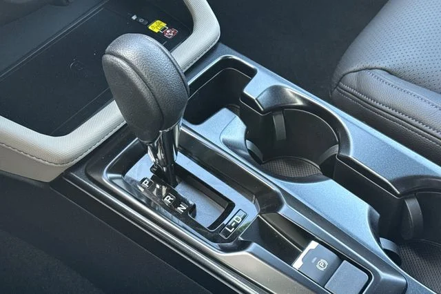 New 2026 CRYSTAL WHITE PEARL Subaru Premium image 18