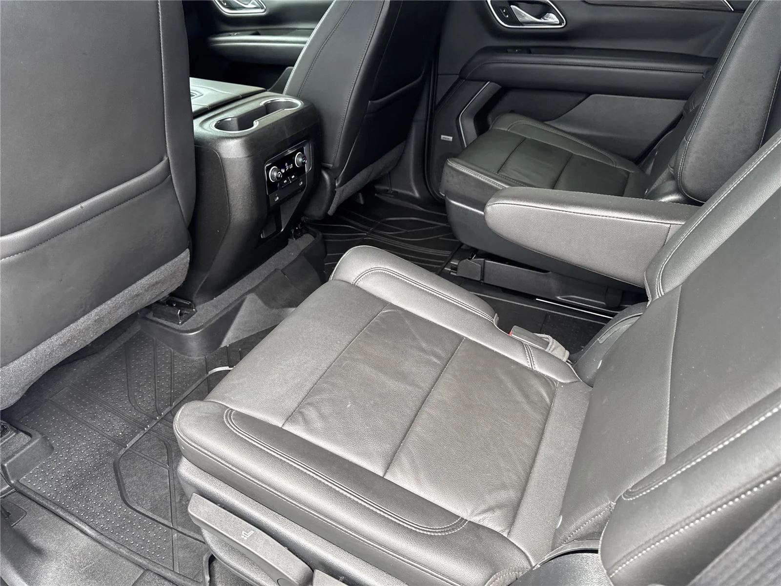 Used 2021 SUMMIT WHITE Chevrolet LT image 32
