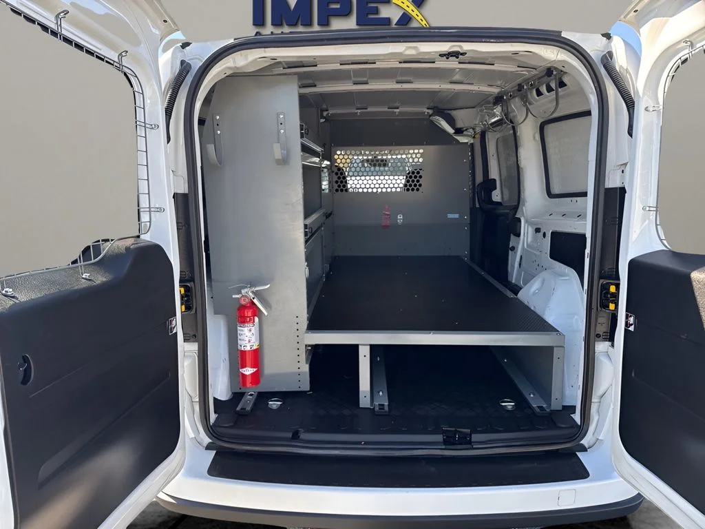 Used 2022 White Ram Base image 23