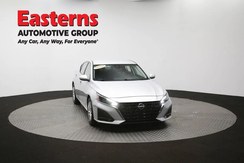 Used 2023 Silver Nissan 2.5 S image 49