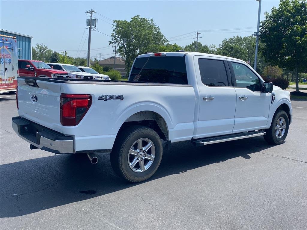 Used 2024 Oxford White Ford XLT image 10