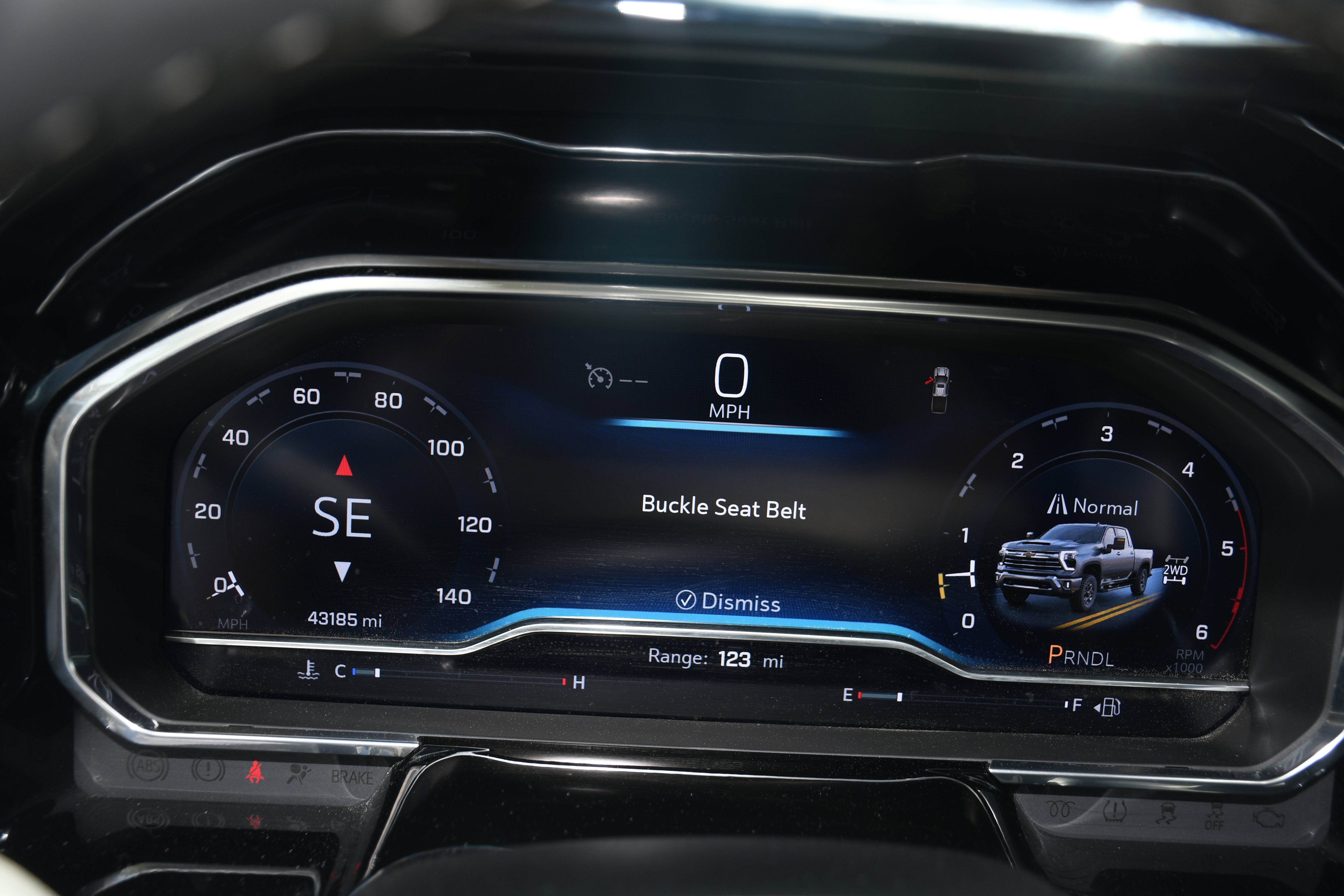 Used 2025 White Chevrolet LT image 12