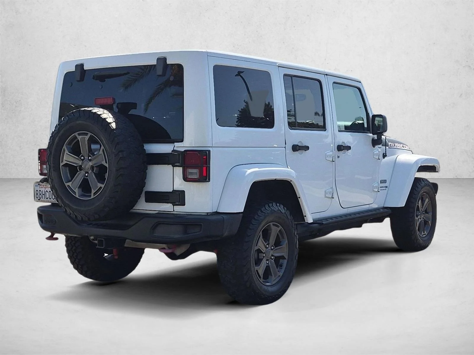 Used 2018 Bright White Clearcoat Jeep Rubicon Recon image 5