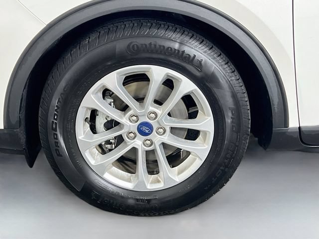 Used 2022 White Ford SE image 8