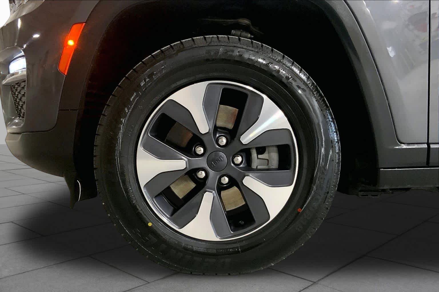 Used 2022 Baltic Gray Metallic Clearcoat Jeep  image 11