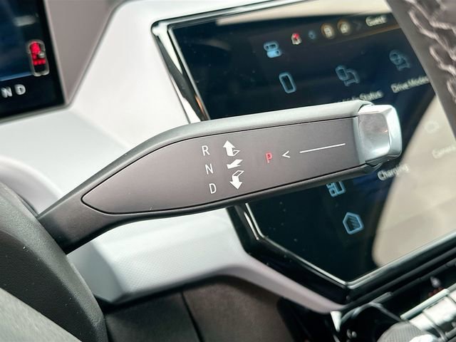 New 2027 Sterling Grey Metallic Chevrolet LT image 18