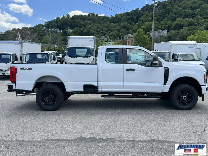 New 2026 Oxford White Ford F-350® XL image 5