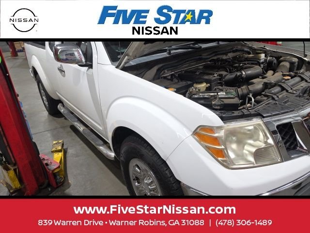 Used 2010 White Nissan SE image 3