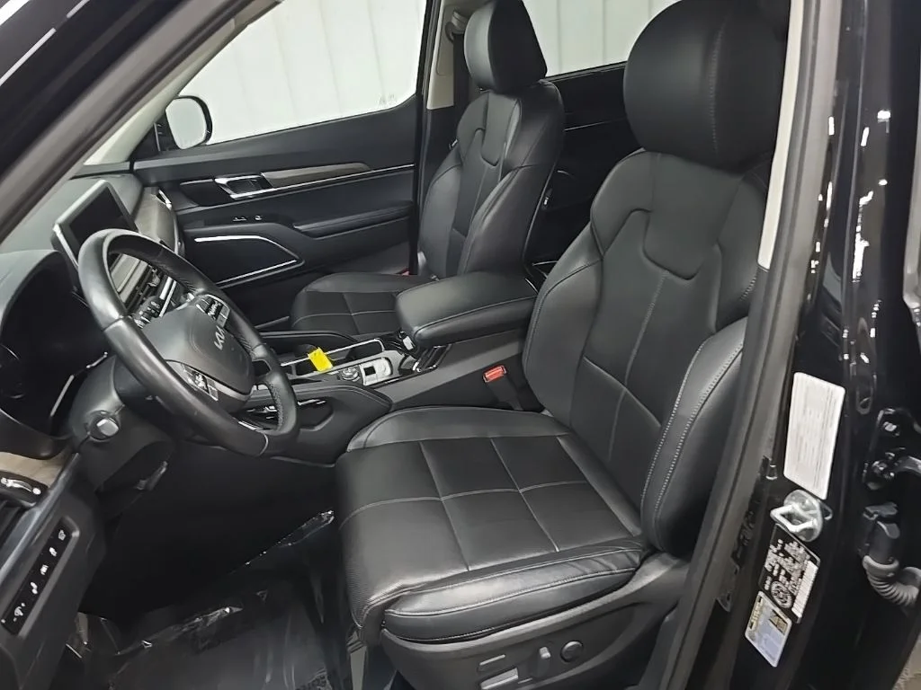 Used 2022  Kia SX image 32
