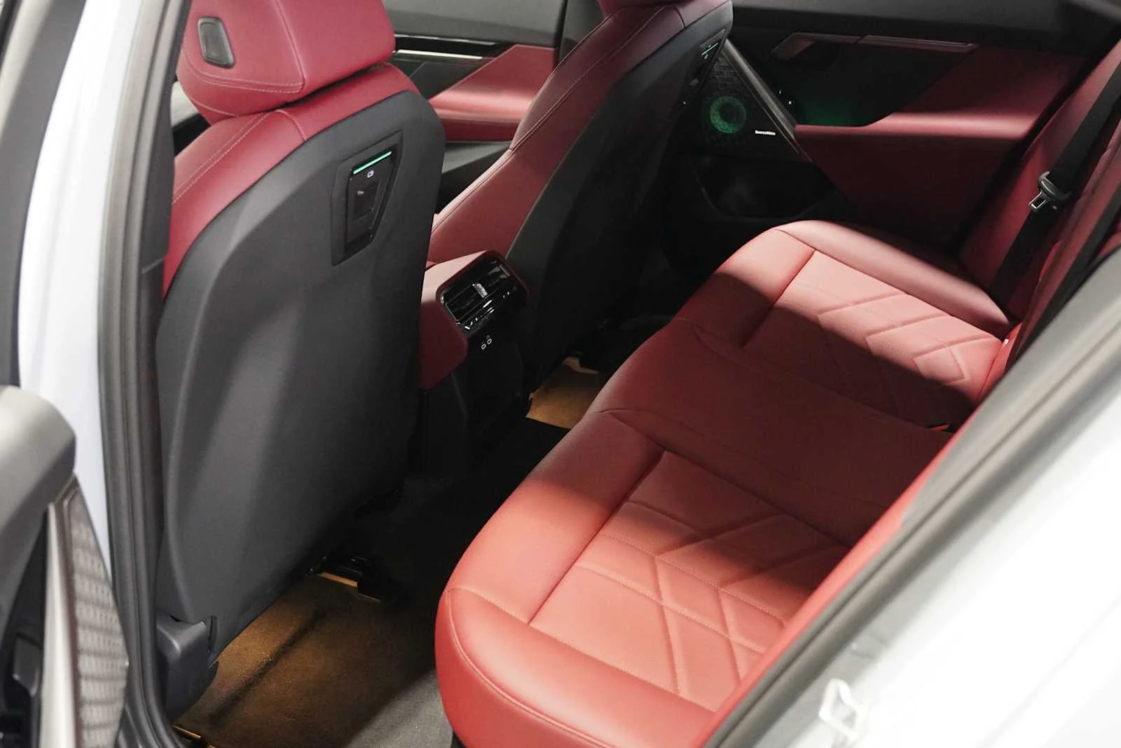 2026 BMW 5 Series 530i - Photo 13