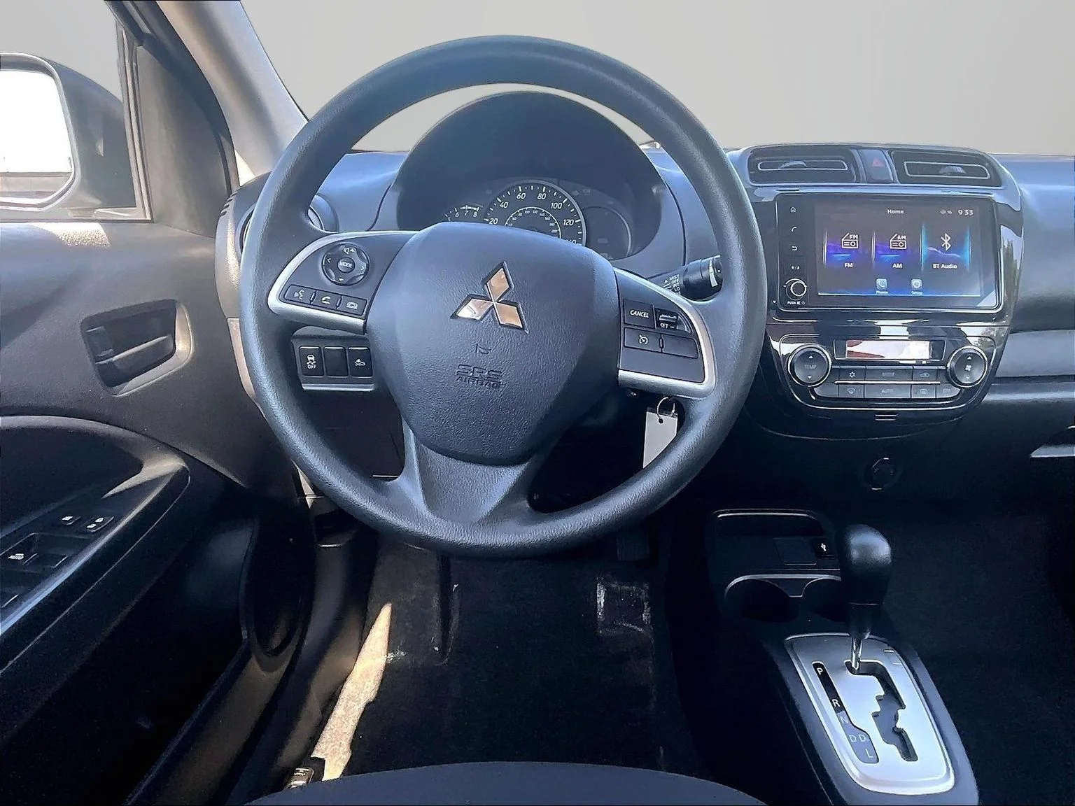 Used 2024 White Mitsubishi ES image 6