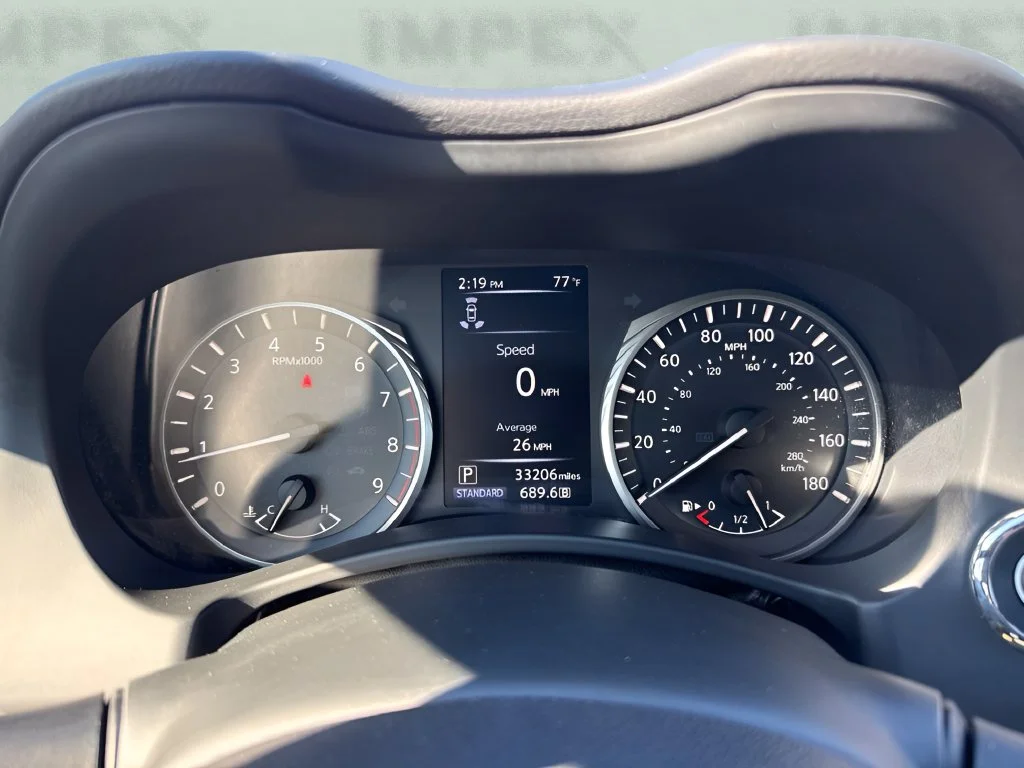 Used 2022 Black INFINITI LUXE image 21