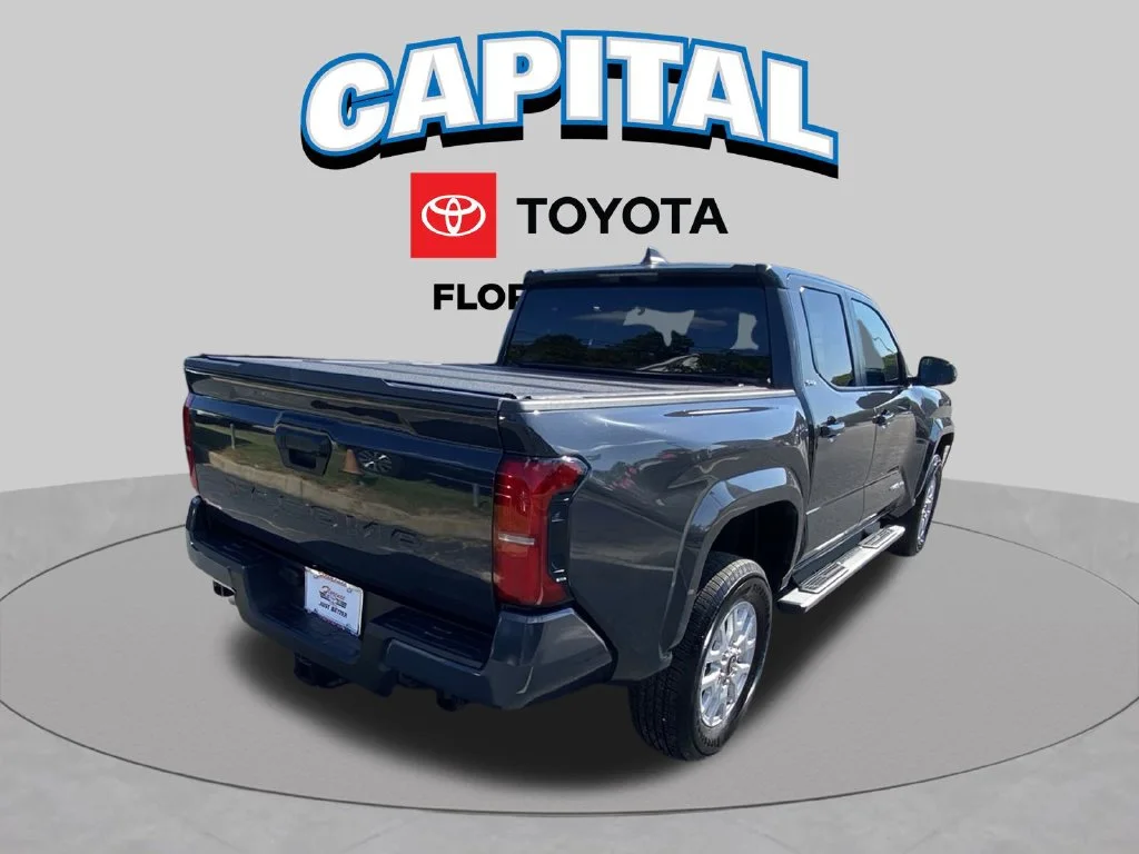 Used 2025  Toyota SR5 image 14