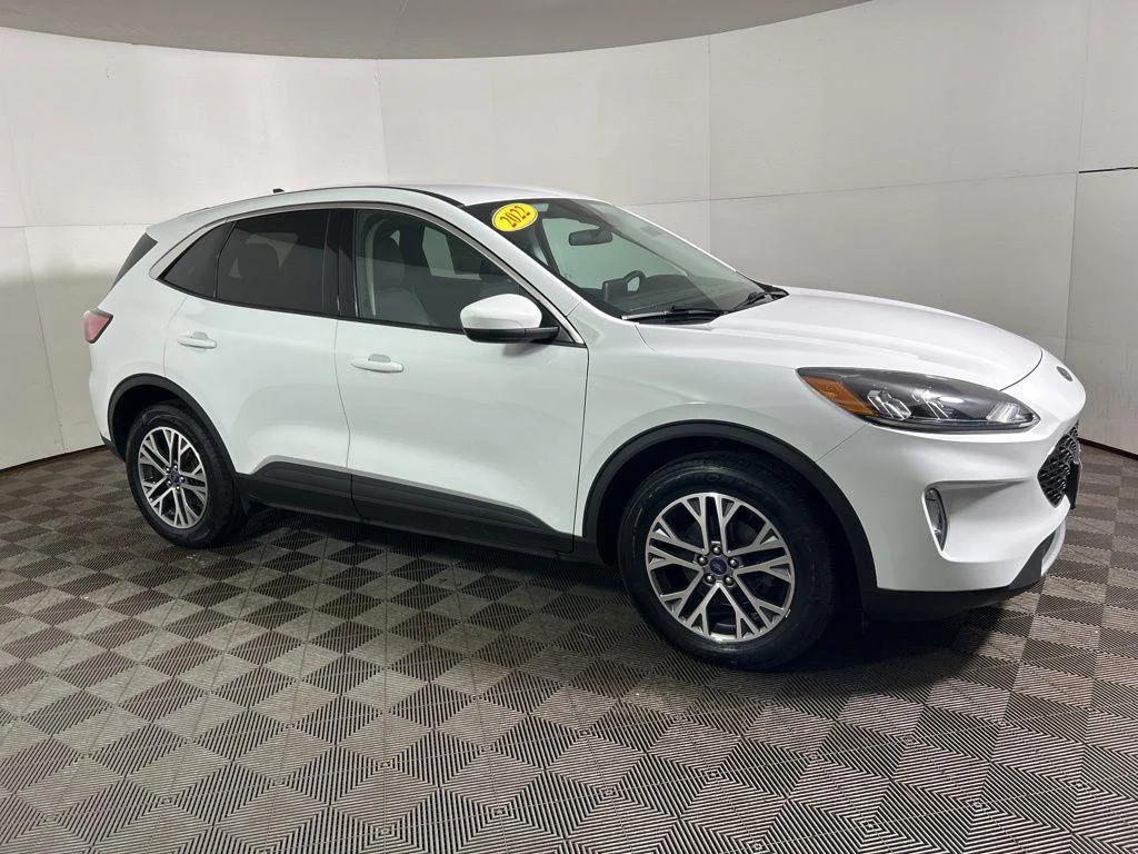Used 2022 Oxford White Ford SEL image 5