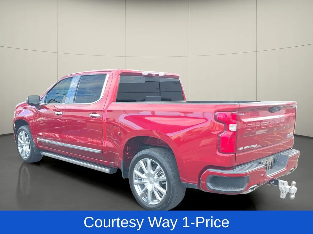 Used 2022 Red Chevrolet High Country image 6