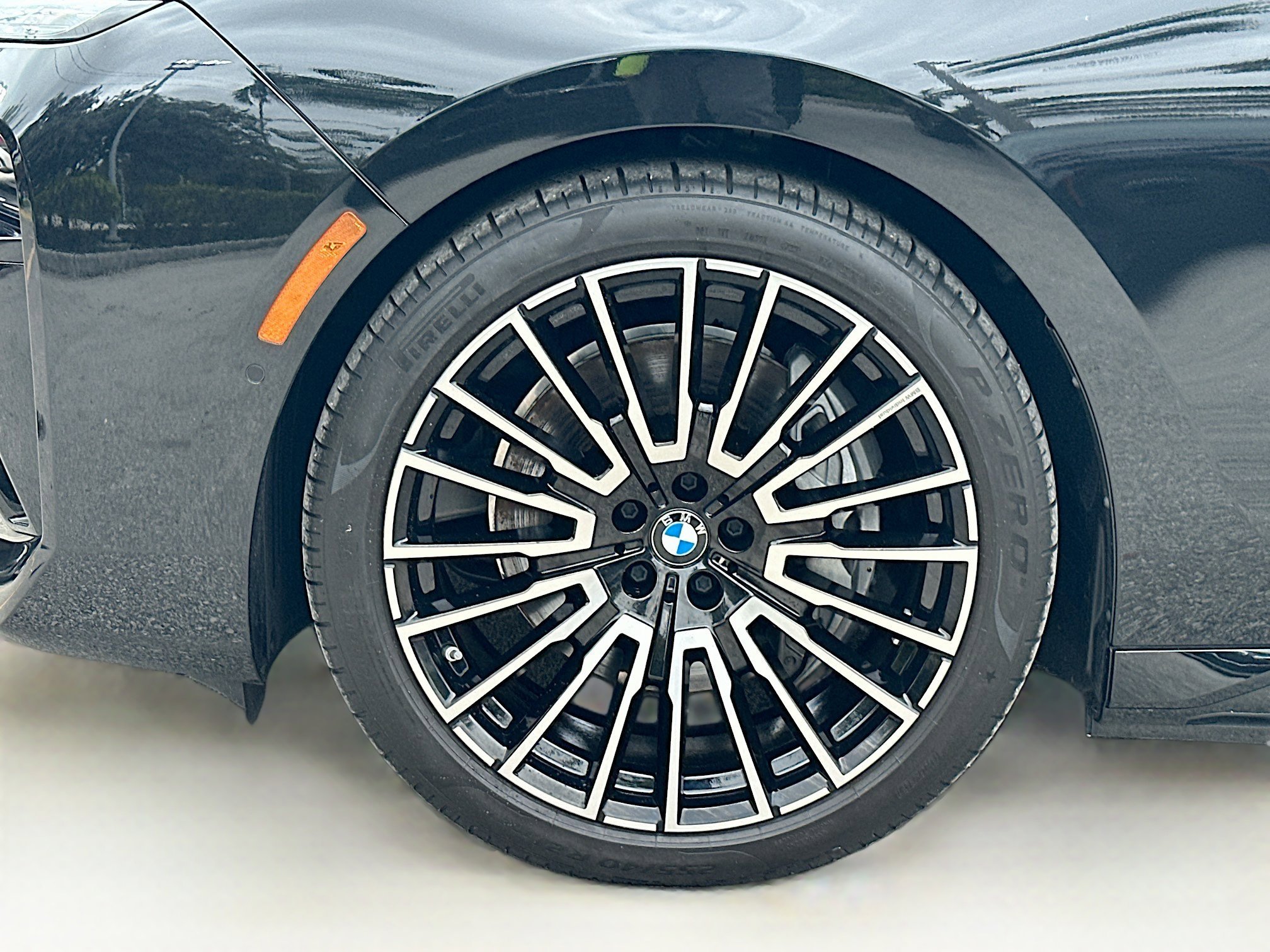 Certified Used 2024 Black Sapphire Metallic BMW xDrive60 image 29