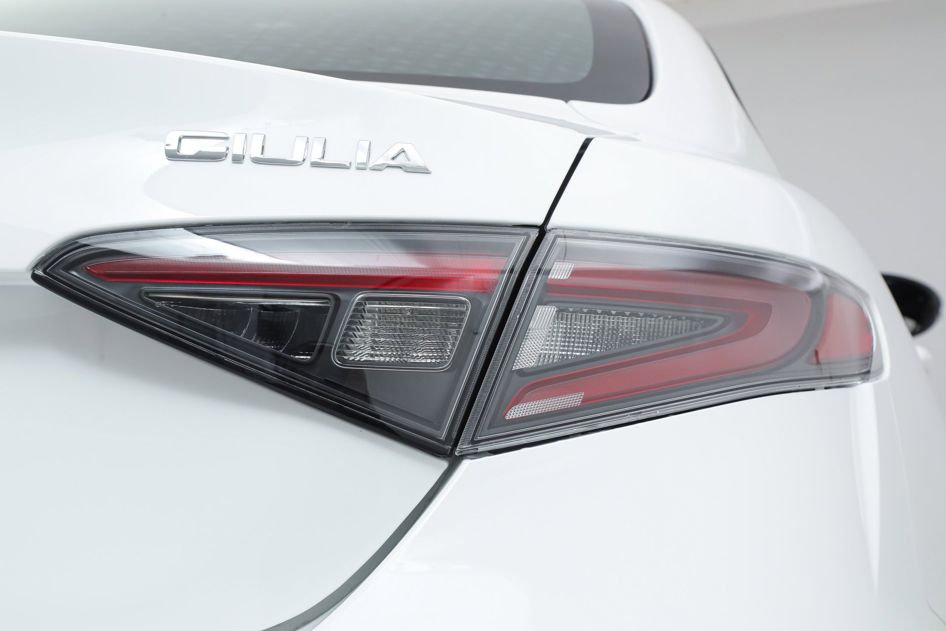 2025 Alfa Romeo Giulia Base - Photo 10