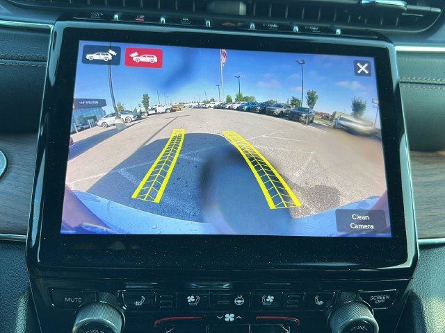 Used 2025  Jeep Summit image 23